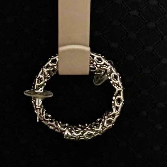 Kendra Scott Maggie Medium Silver Hoop Earrings - Picture 2 of 2